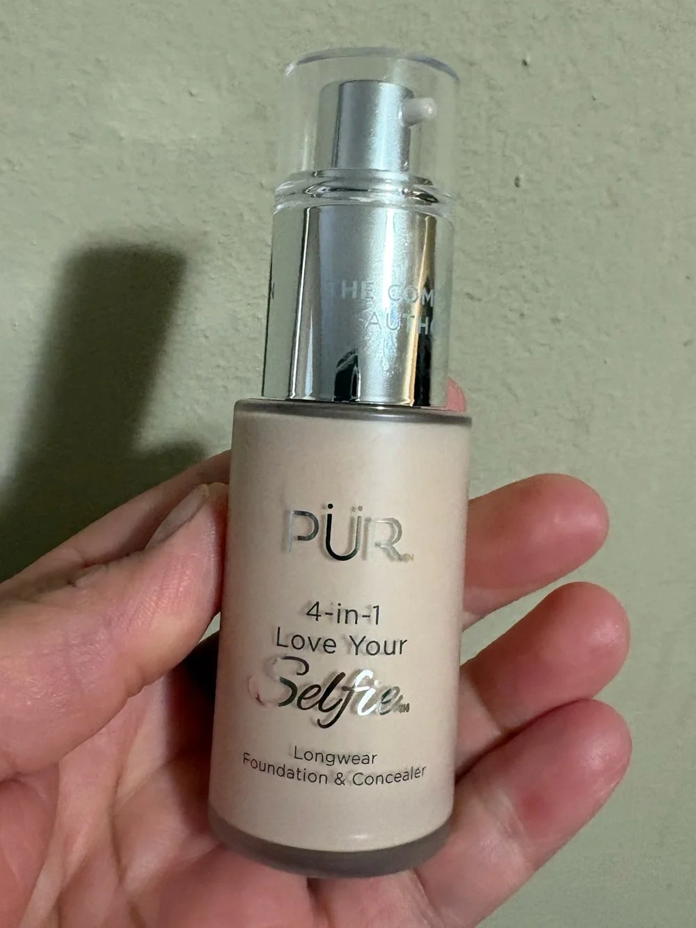 PÜR 4-in-1 Love Your Selfie Longwear Foundation & Concealer - LP2 Brand New